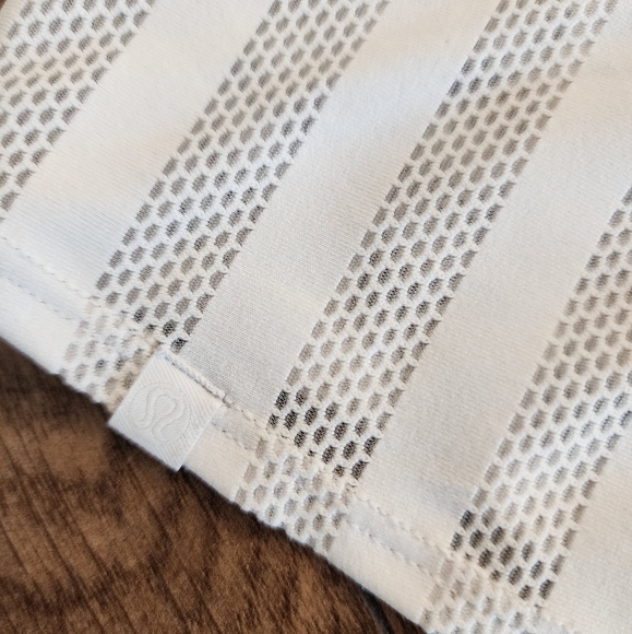 Lululemon mesh tank top - Picture 3 of 4
